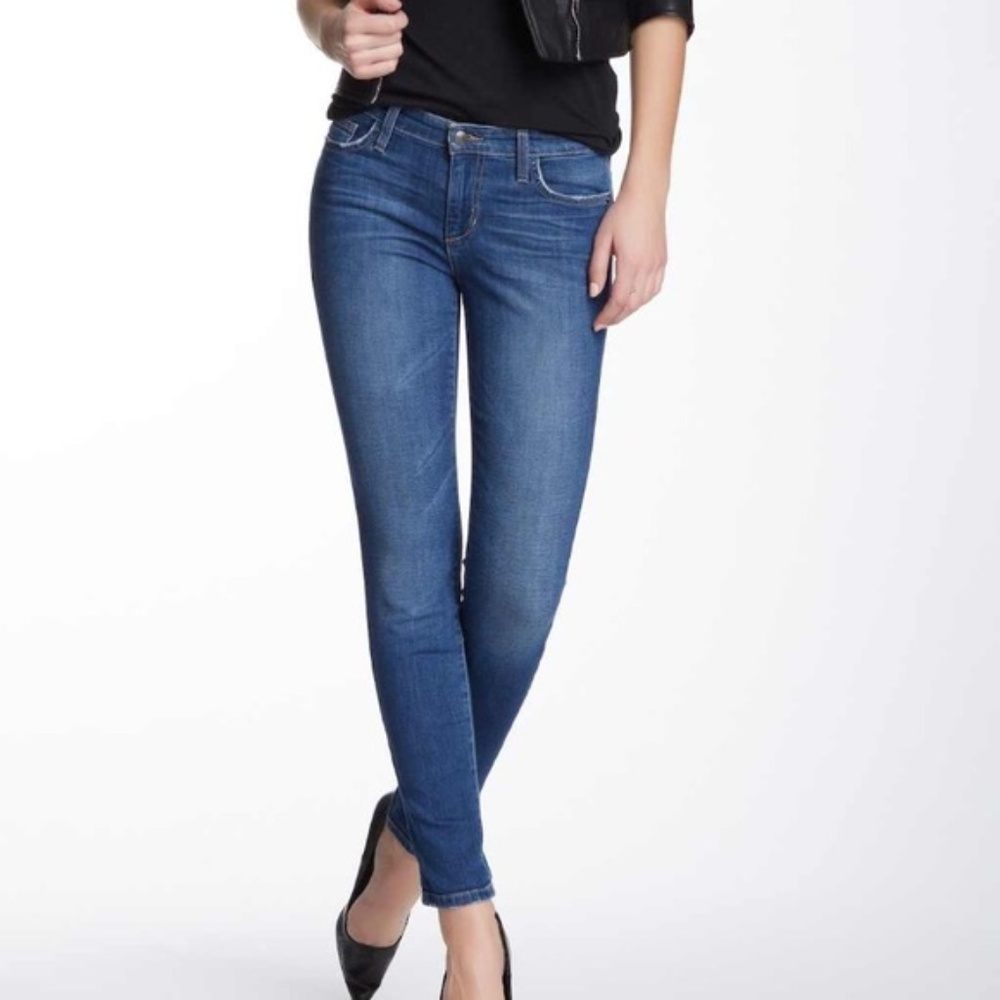 Levi's 811 Curvy Skinny Jean size 28
